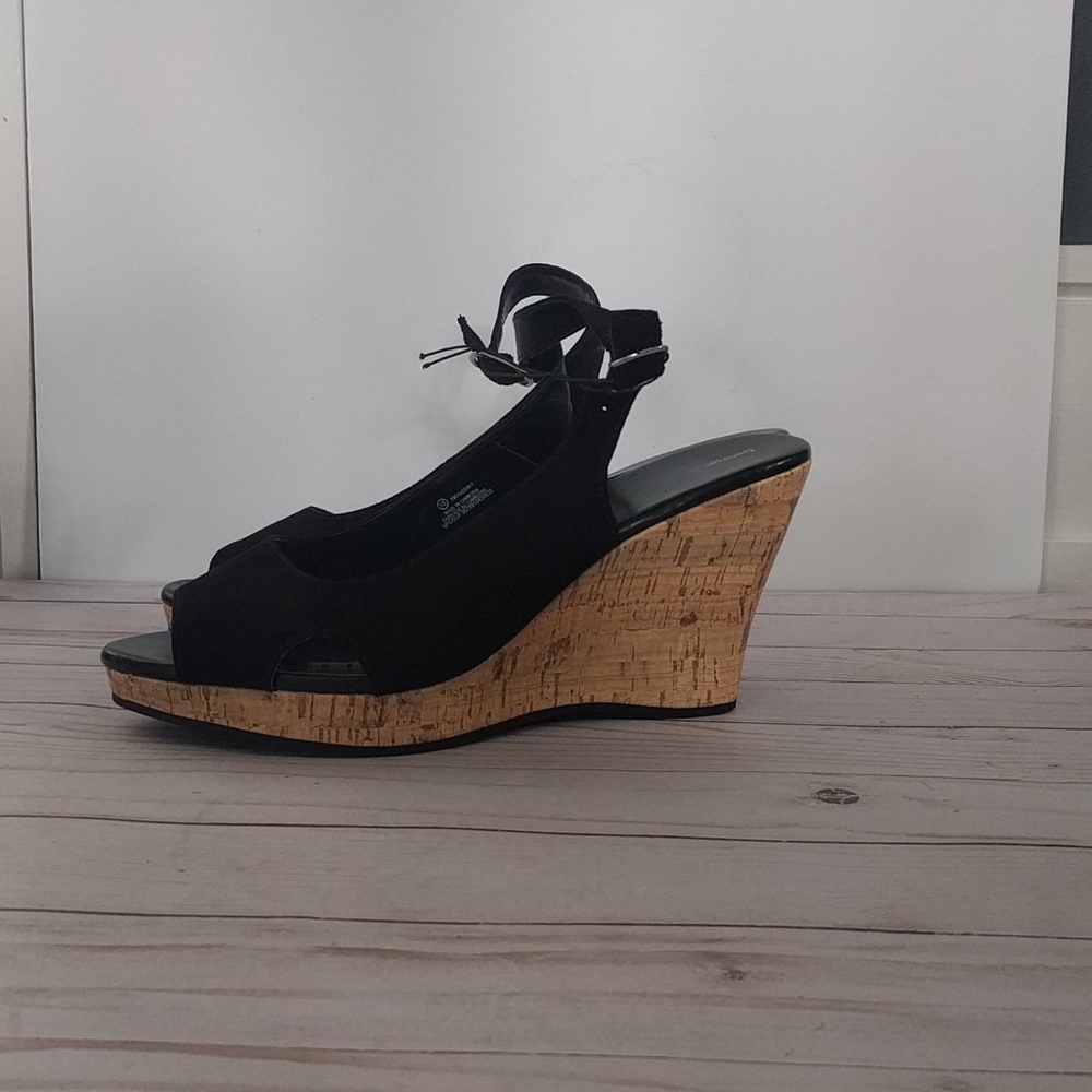 Black sandles platforms by George